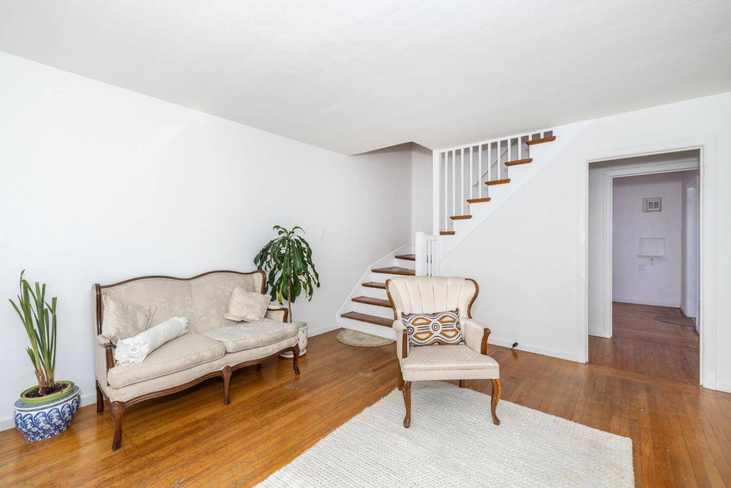 San Francisco, CA 94112,761 Rolph ST