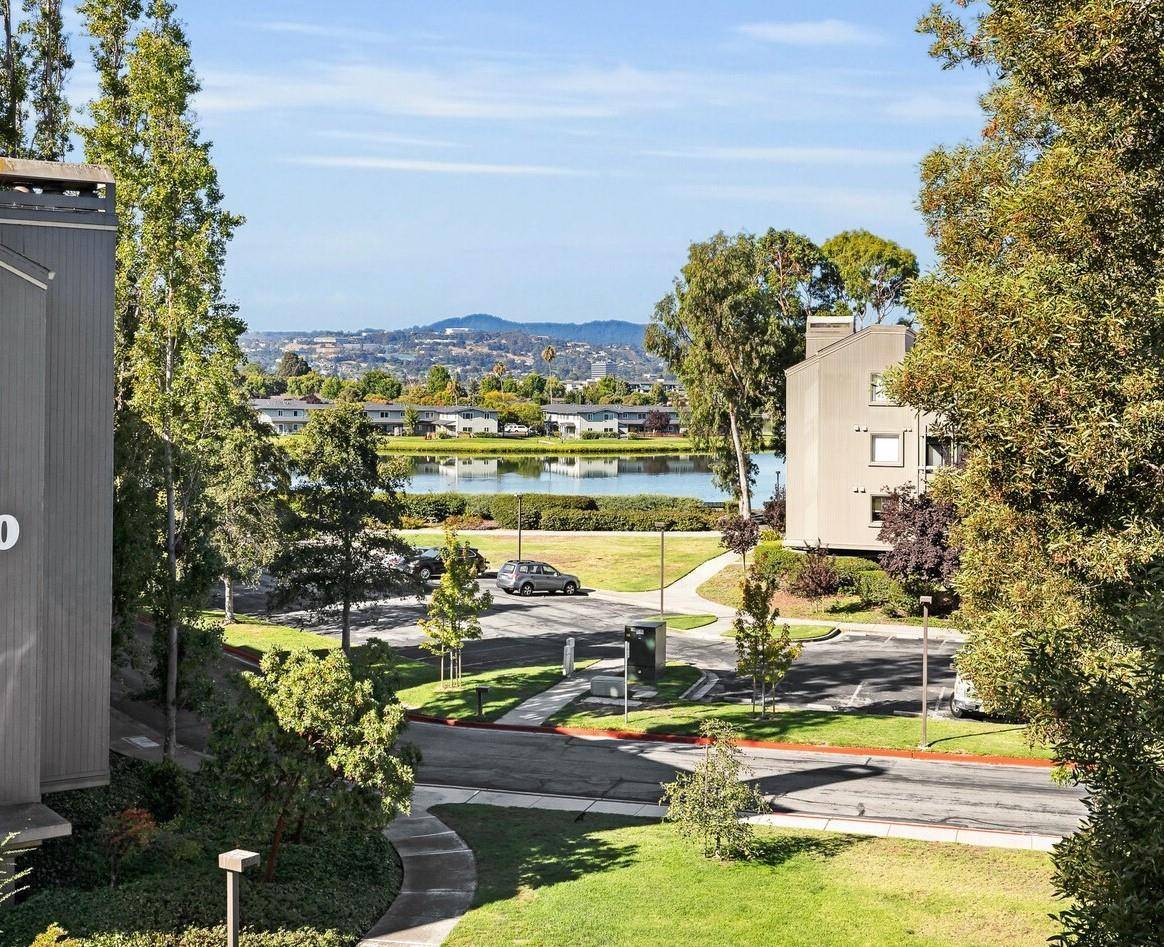 Foster City, CA 94404,820 Sea Spray LN 315