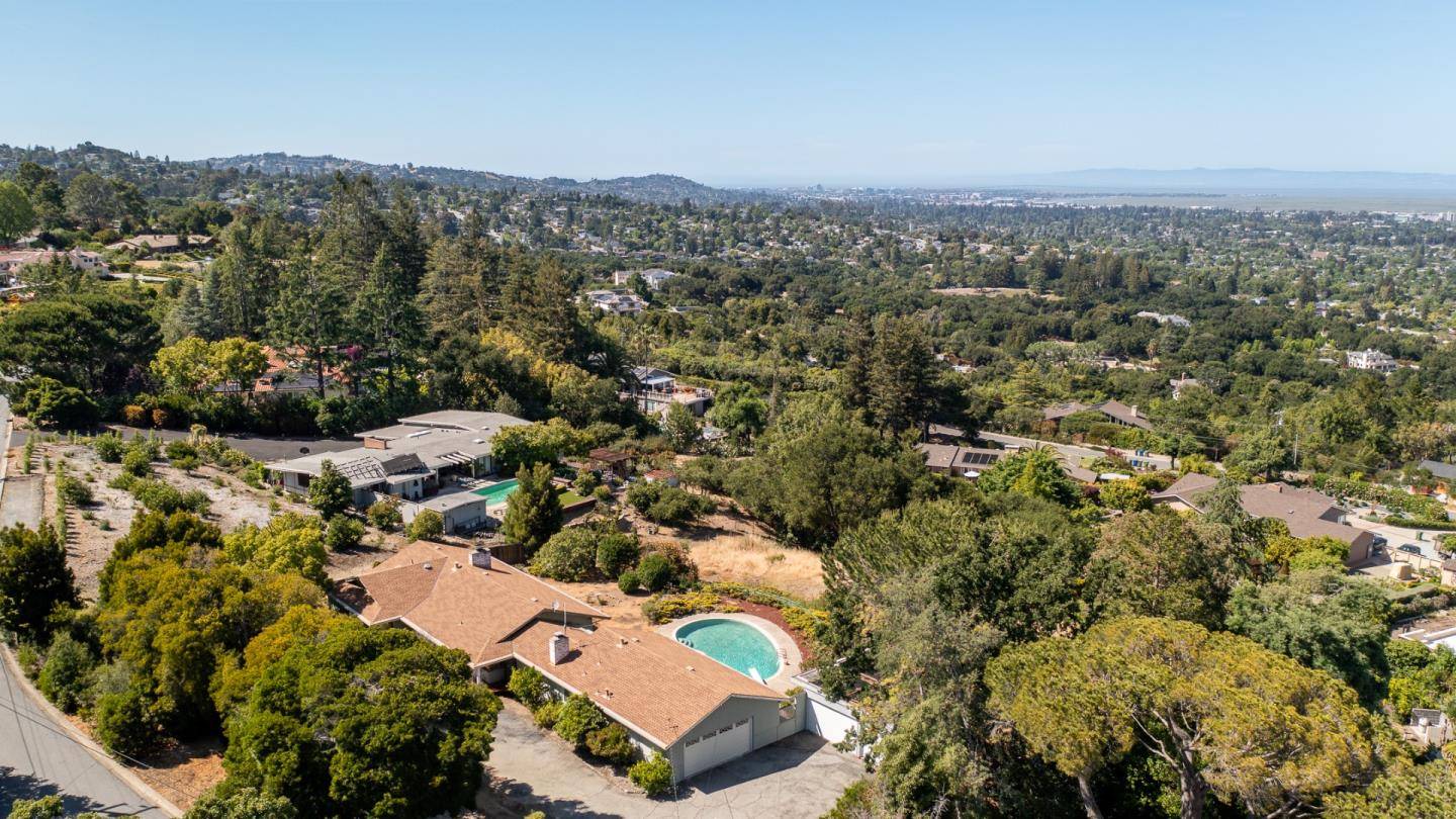 Woodside, CA 94062,170 Hardwick RD