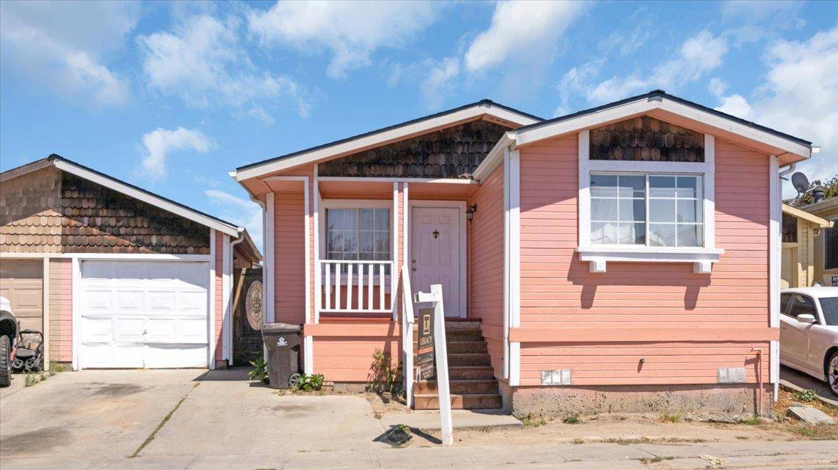 Salinas, CA 93905,704 Garner AVE 3