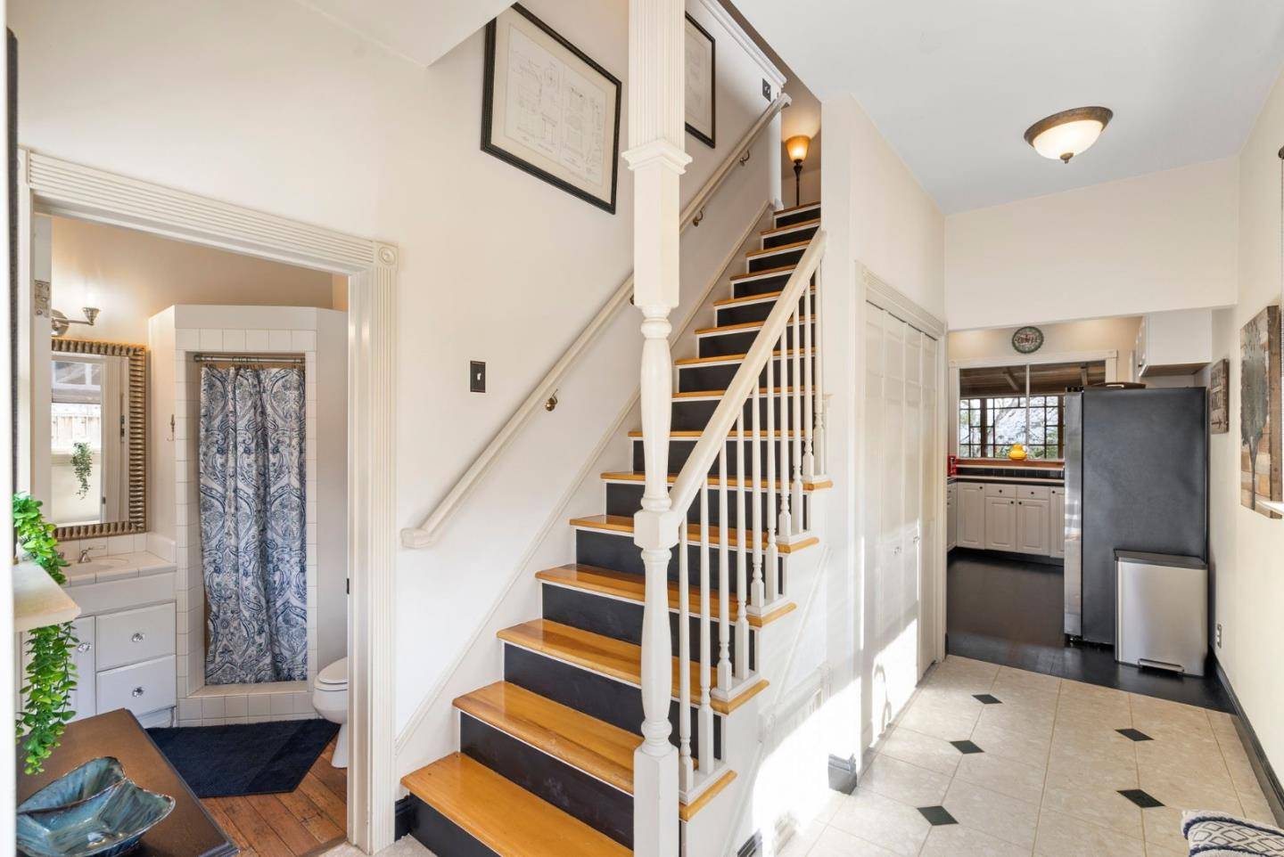 Los Gatos, CA 95030,8 Central CT
