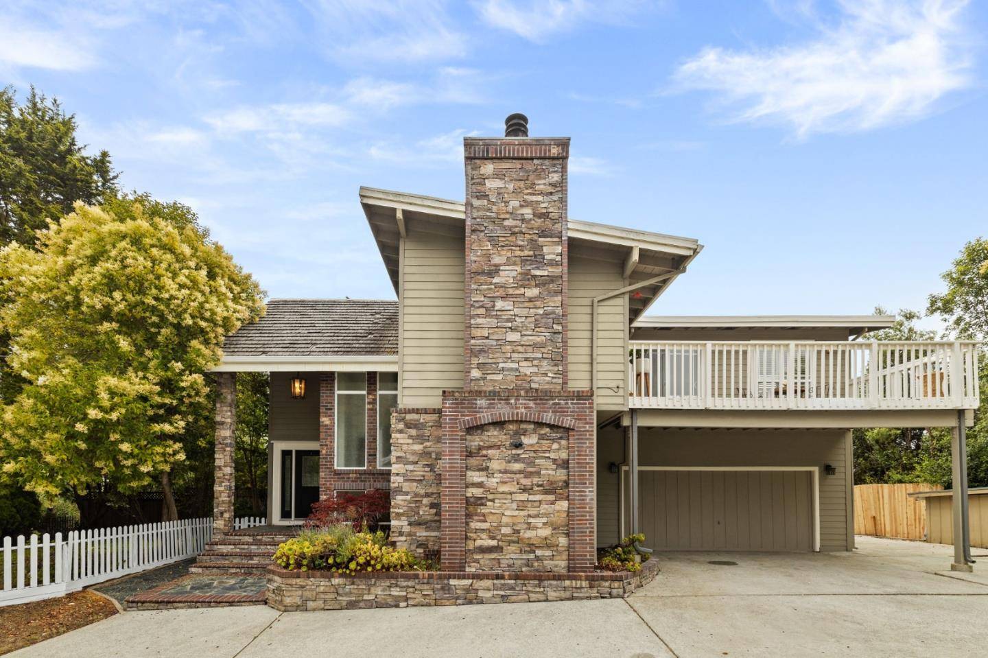 Aptos, CA 95003,674 Clubhouse DR