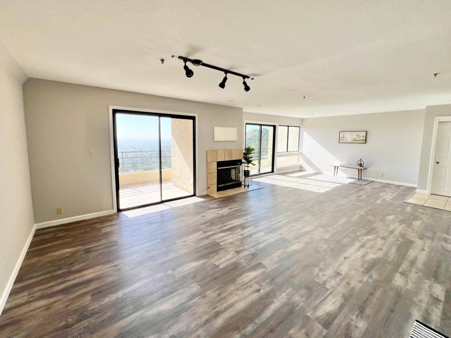 San Carlos, CA 94070,438 Portofino DR 102