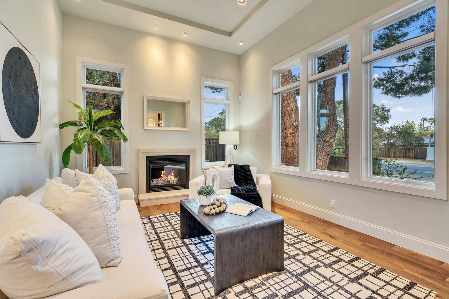 Los Altos, CA 94024,1676 Grant RD