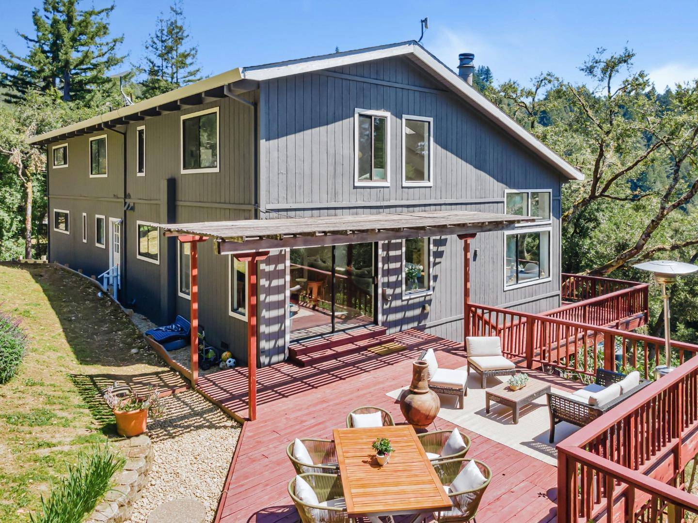 Los Gatos, CA 95033,805 Old Mill Pond RD