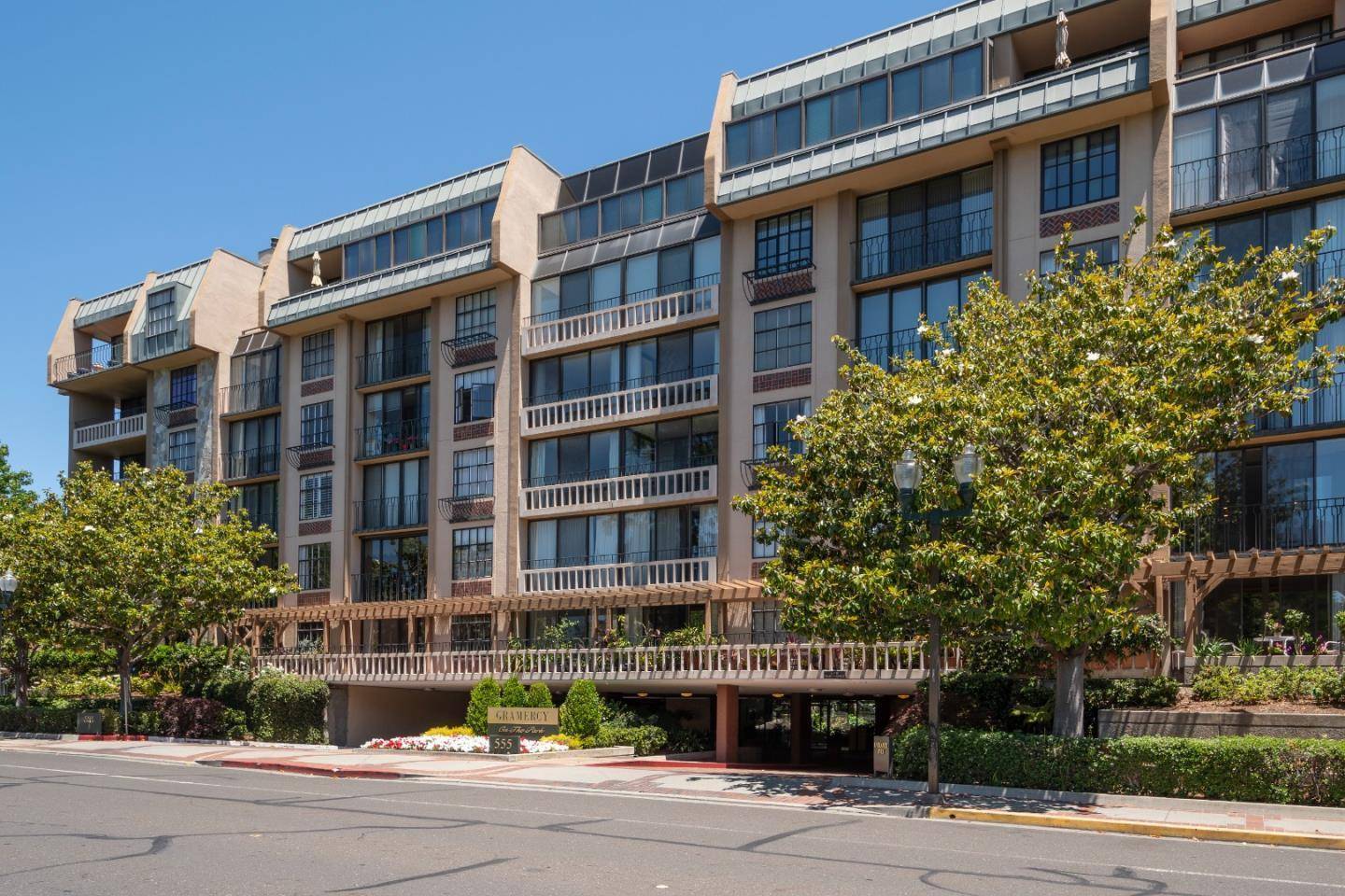 San Mateo, CA 94401,555 Laurel AVE 527