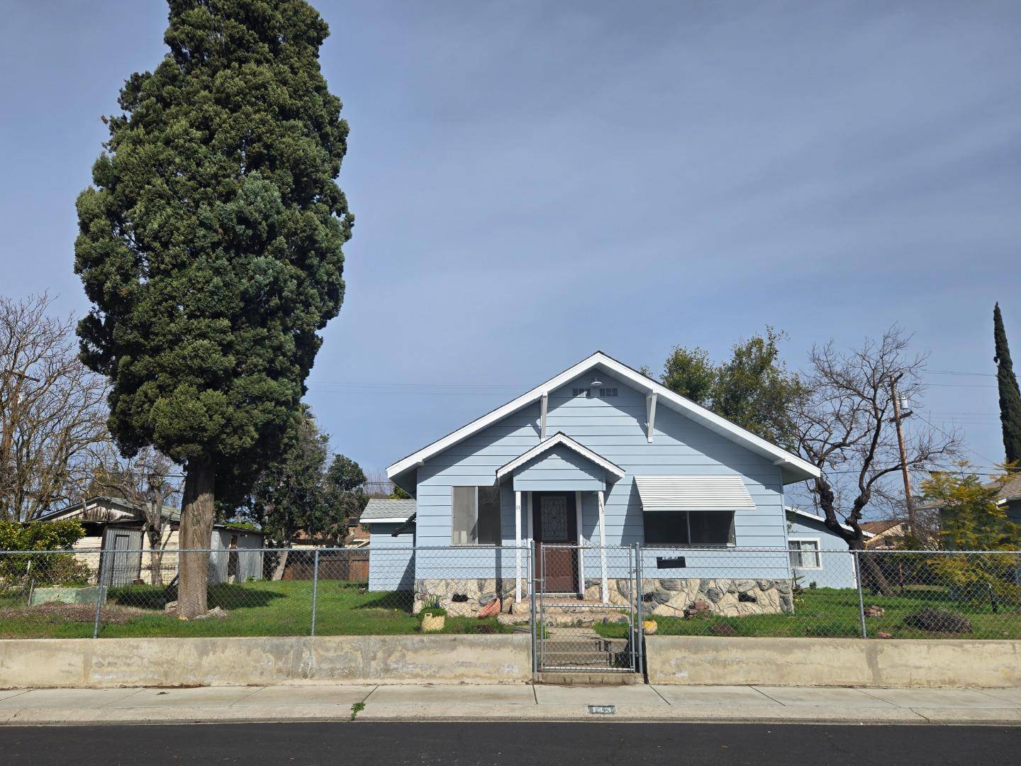 Ripon, CA 95366,143 Oregon ST