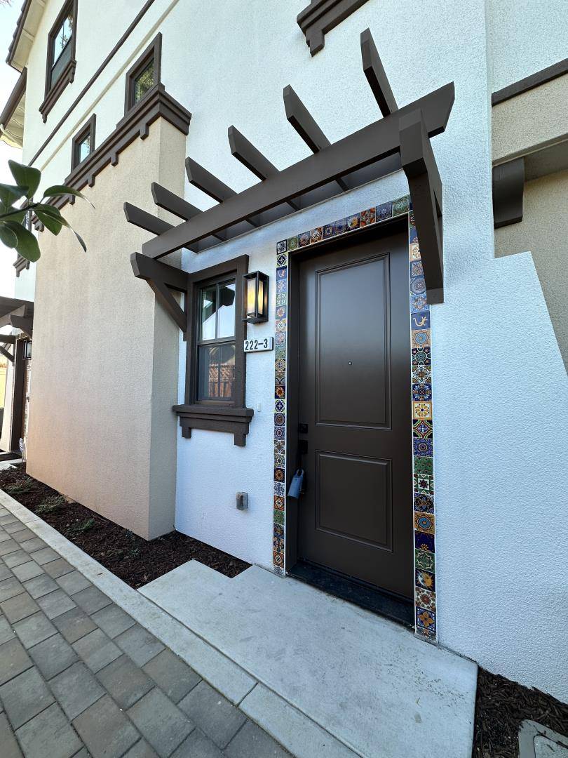 Sunnyvale, CA 94086,222 Carroll ST 3
