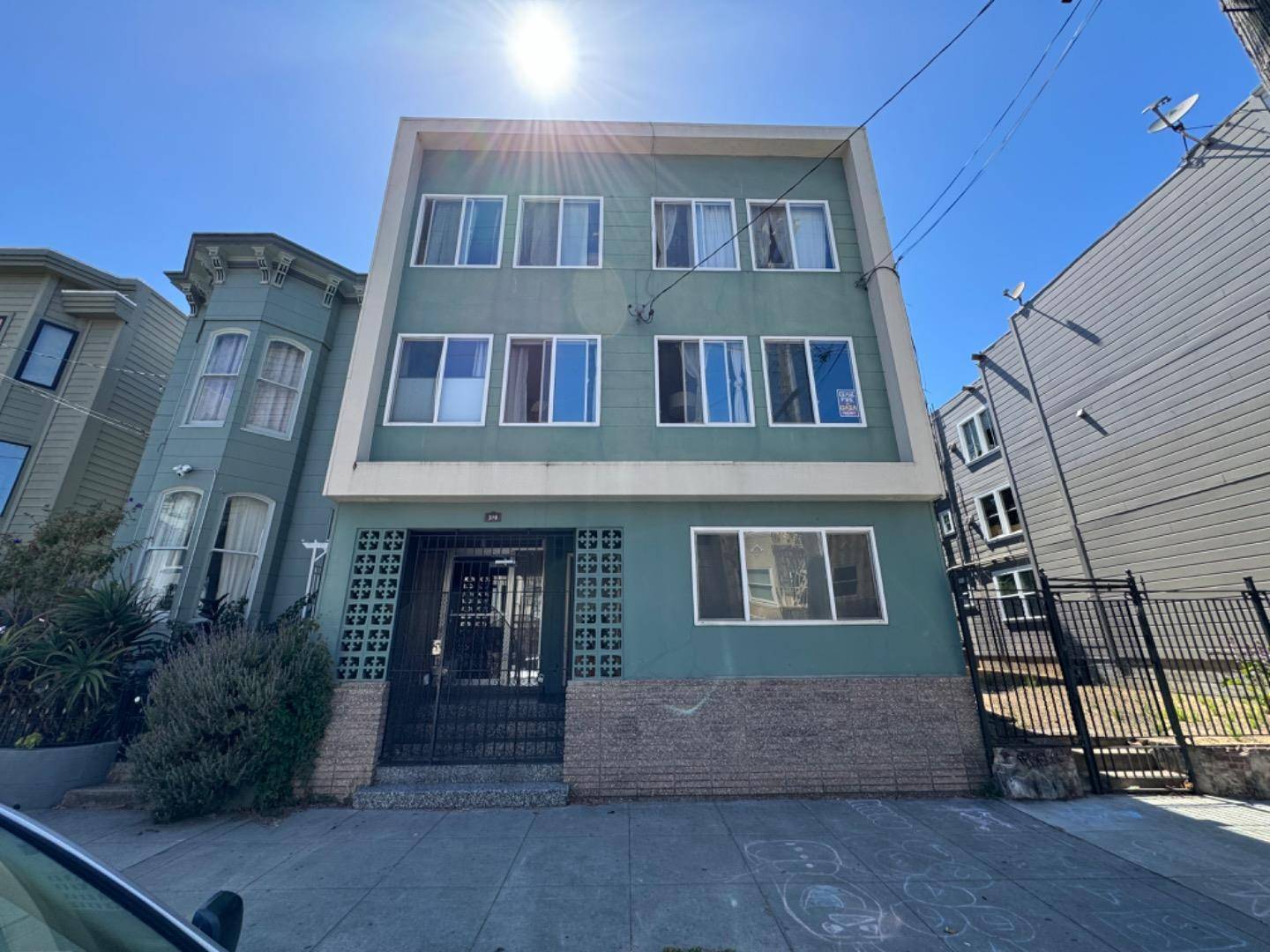 San Francisco, CA 94110,370 Bartlett ST 3
