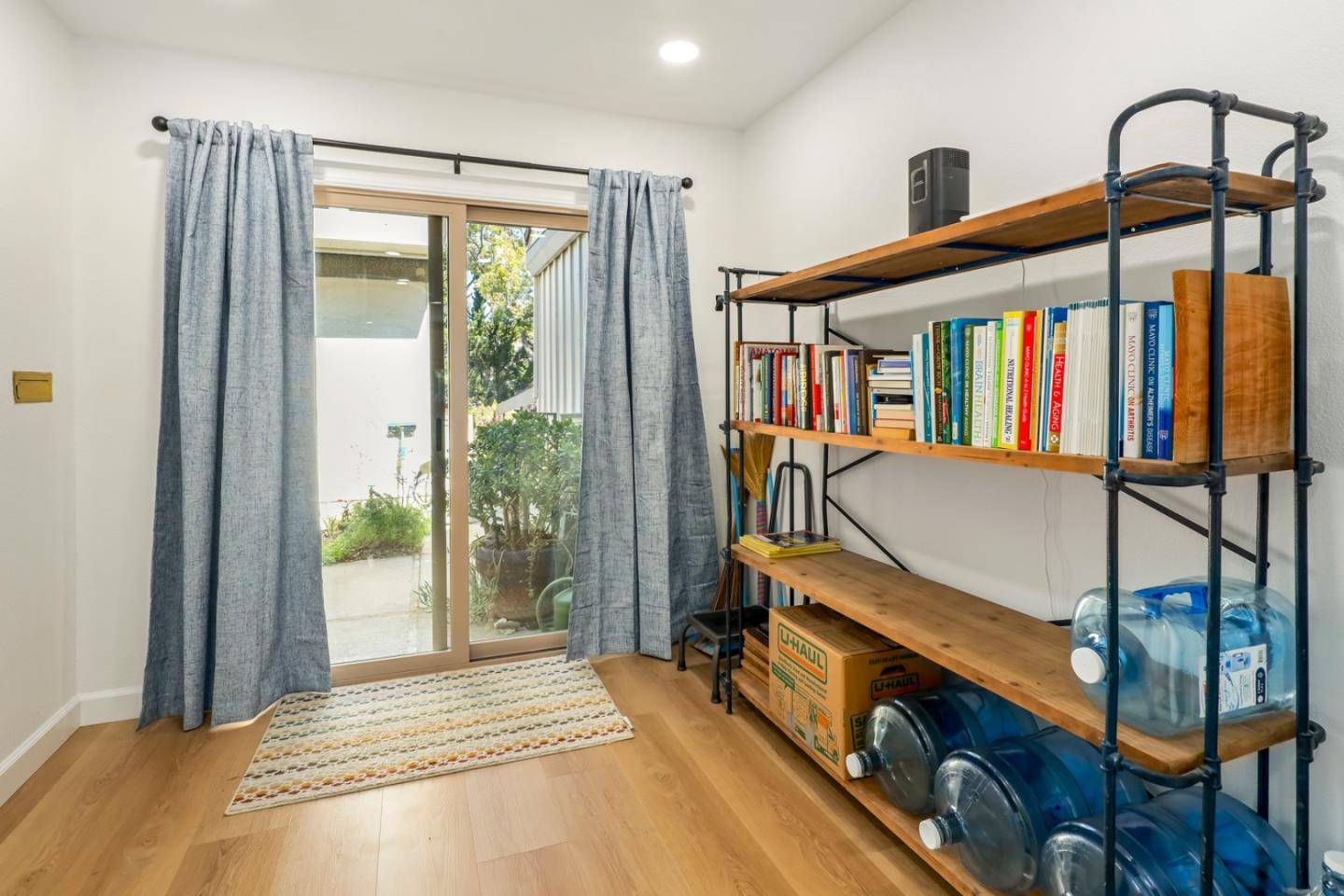 San Jose, CA 95135,6142 Montgomery PL