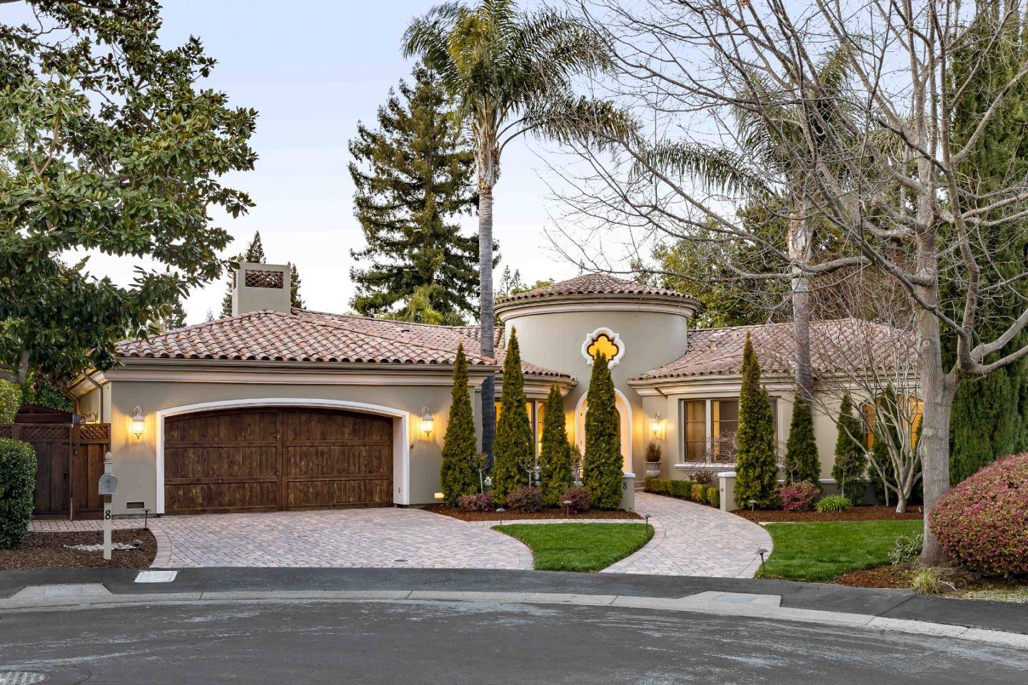 Menlo Park, CA 94025,8 Reyna PL