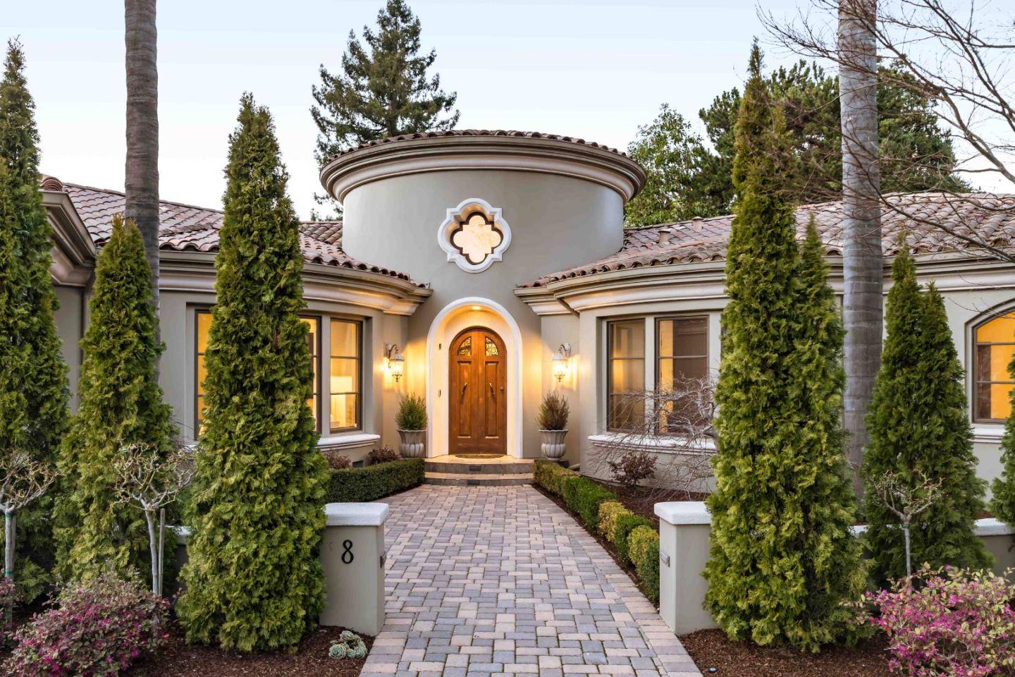 Menlo Park, CA 94025,8 Reyna PL