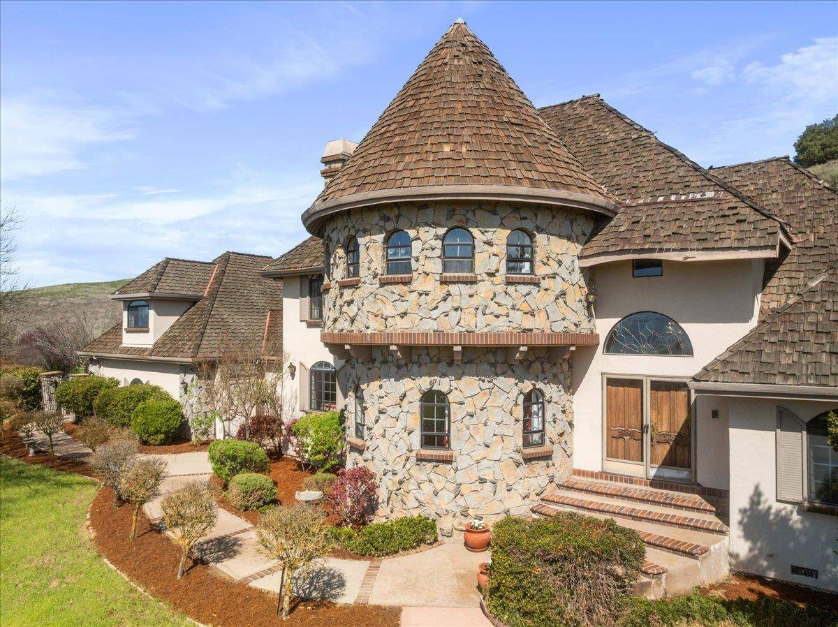 San Martin, CA 95046,3145 Paseo Vista AVE