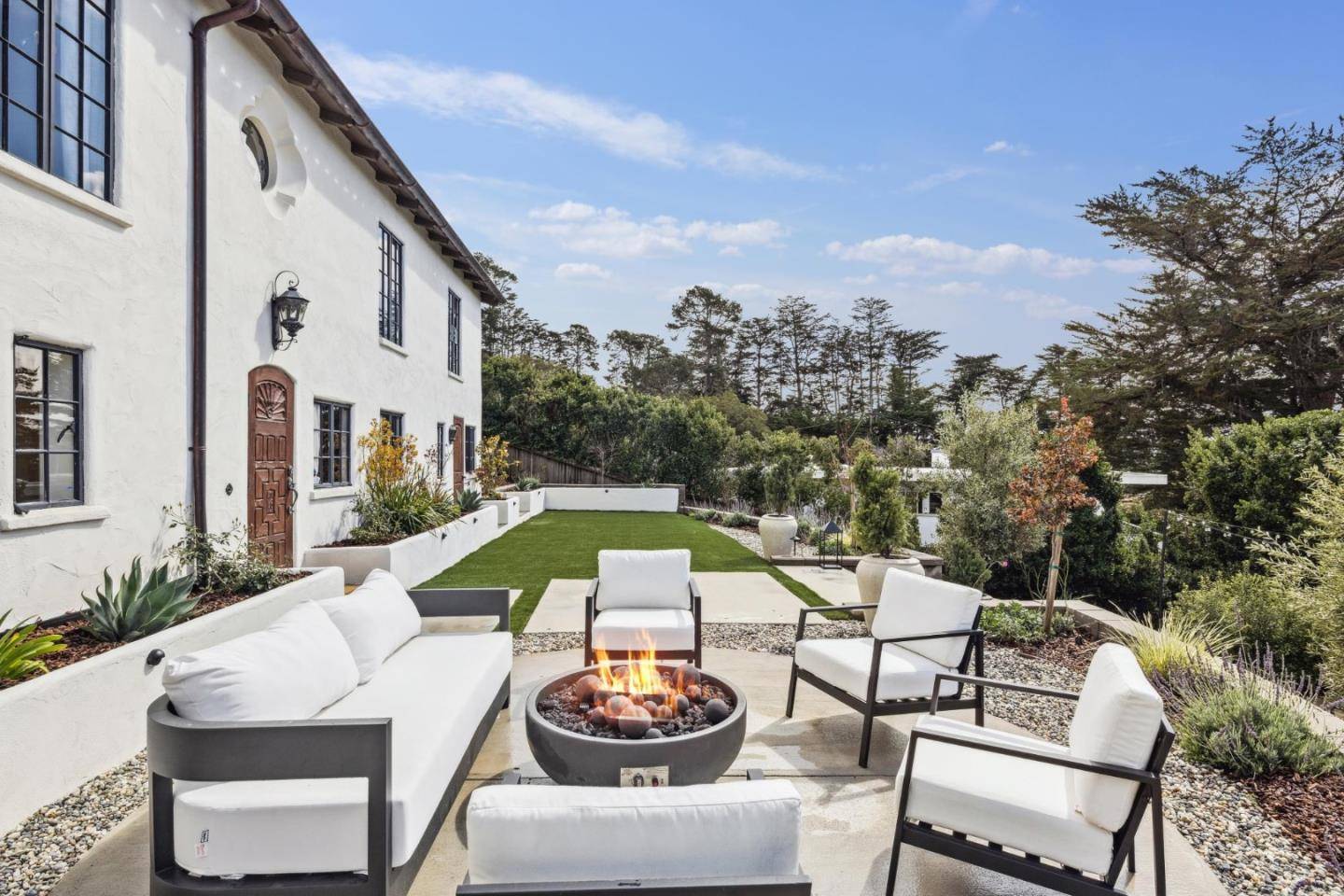 Carmel, CA 93923,24410 S San Luis AVE