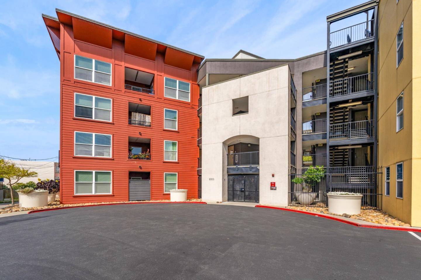 San Francisco, CA 94132,8300 Oceanview TER 101