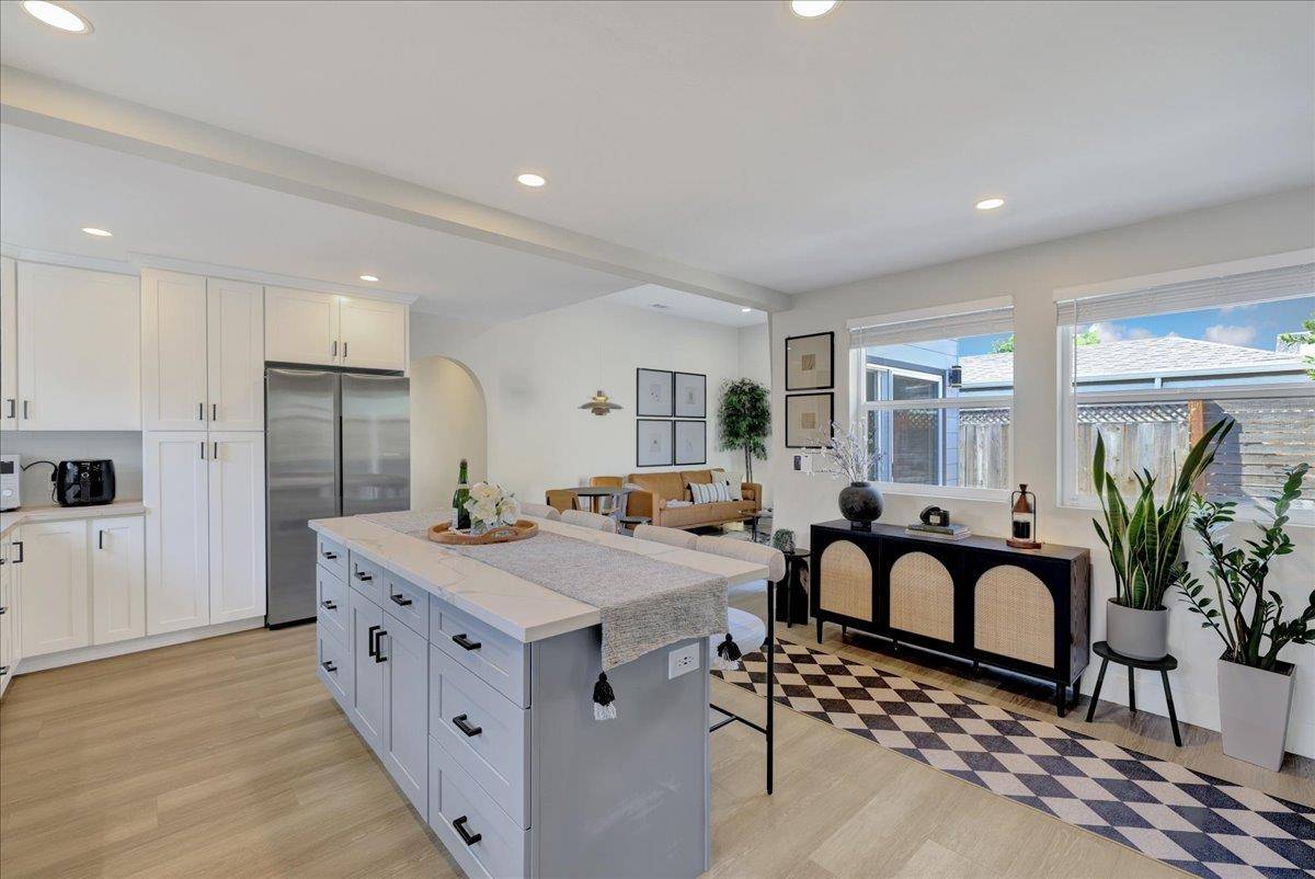 Menlo Park, CA 94025,758 Hamilton AVE