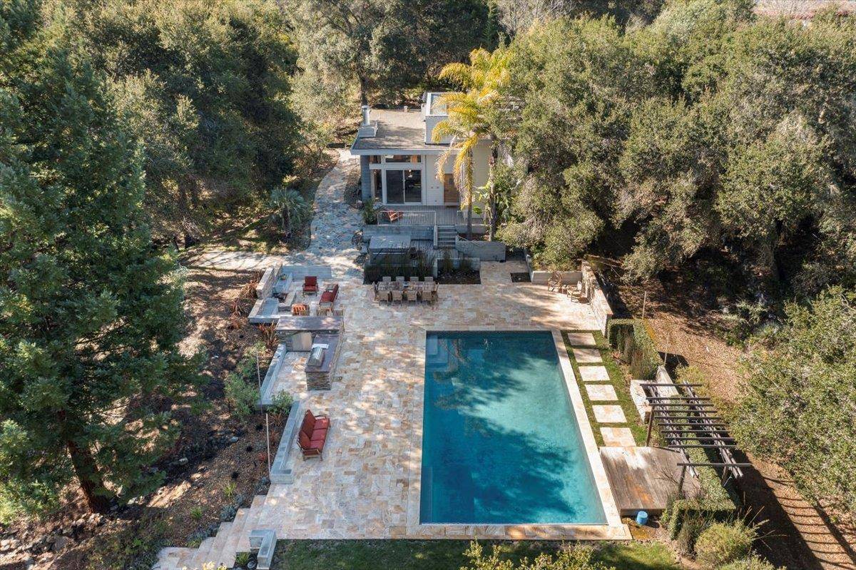 Los Altos Hills, CA 94022,28140 Story Hill LN