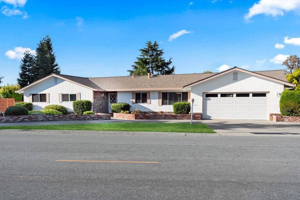 Hollister, CA 95023,281 Donald DR