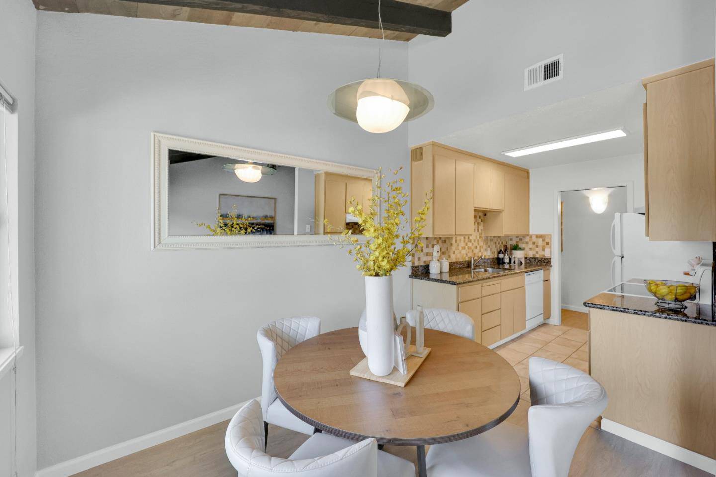 Mountain View, CA 94040,255 S Rengstorff AVE 106
