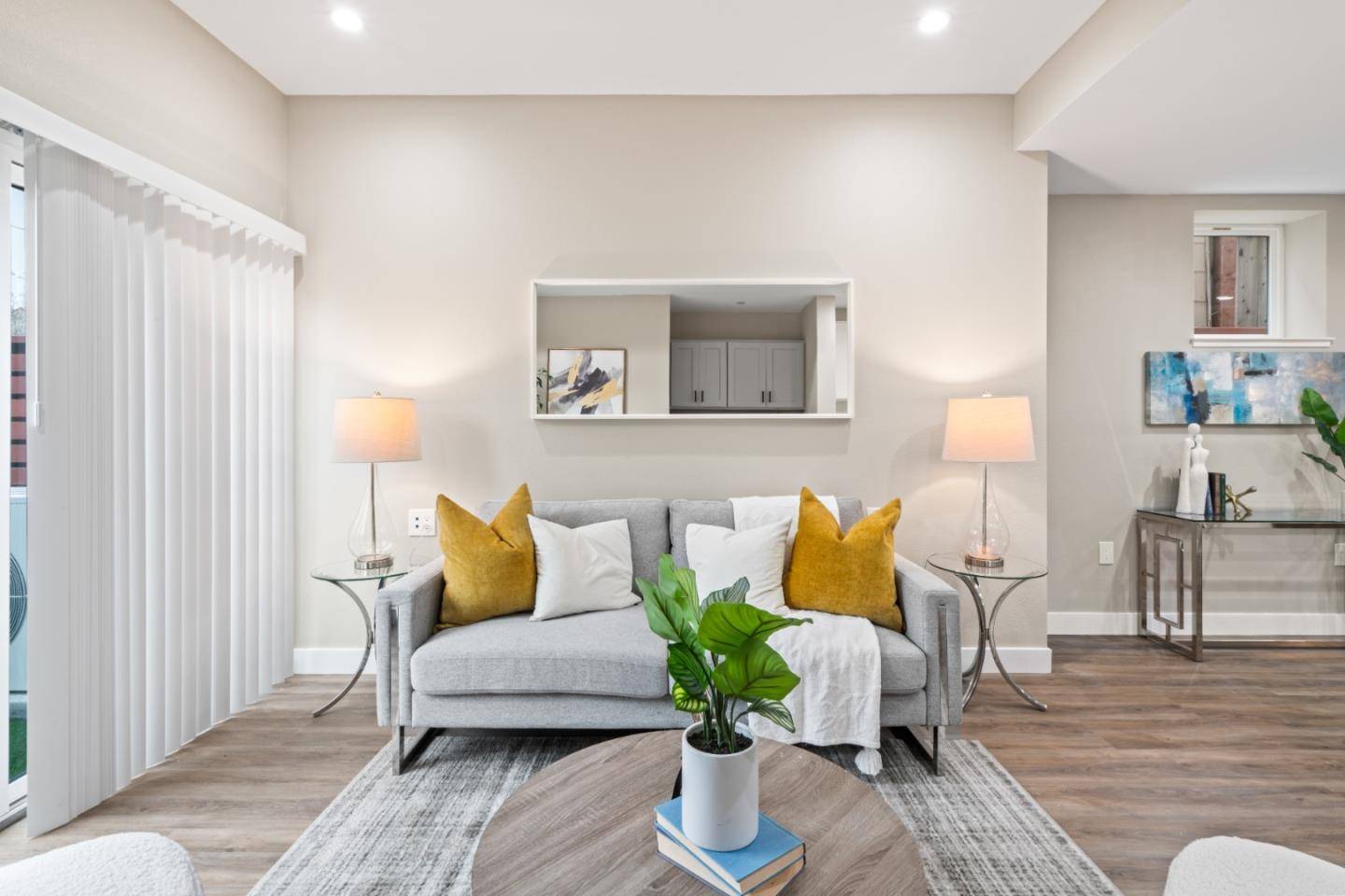 South San Francisco, CA 94080,645 Baden AVE 5
