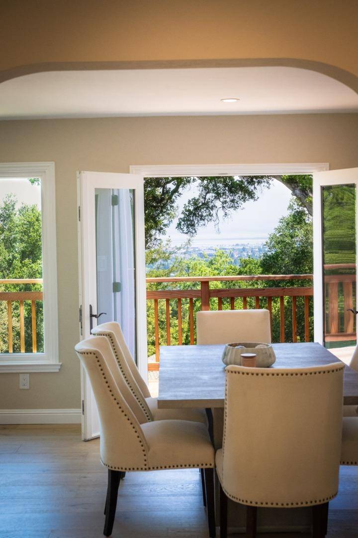 Redwood City, CA 94062,3803 Hamilton WAY
