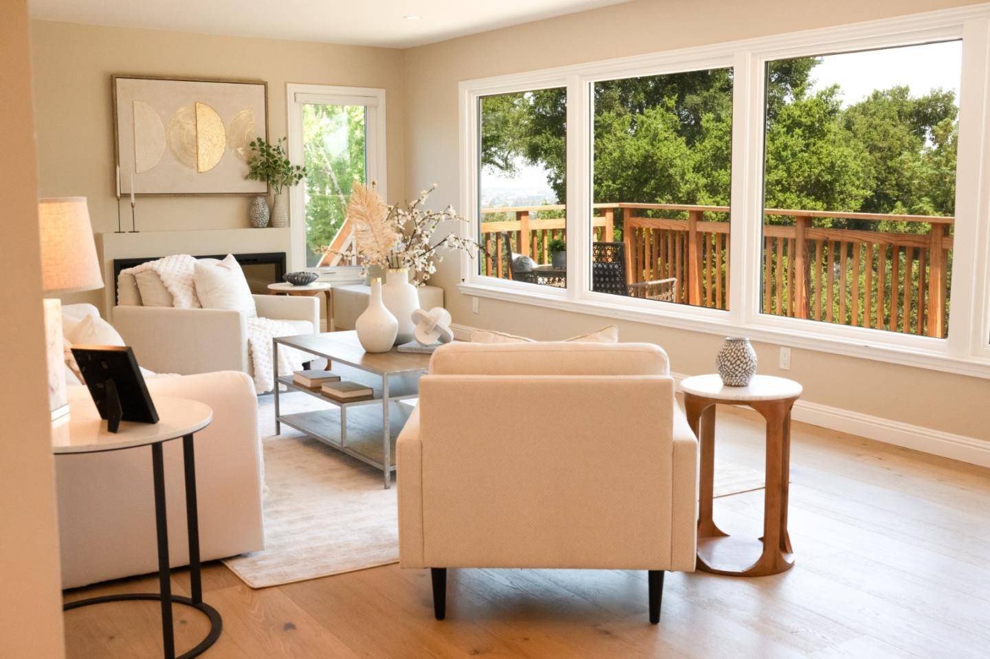 Redwood City, CA 94062,3803 Hamilton WAY