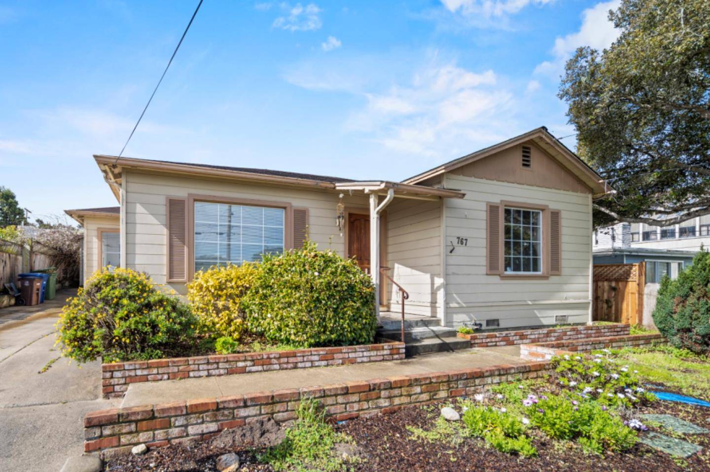 Monterey, CA 93940,767 Lily ST