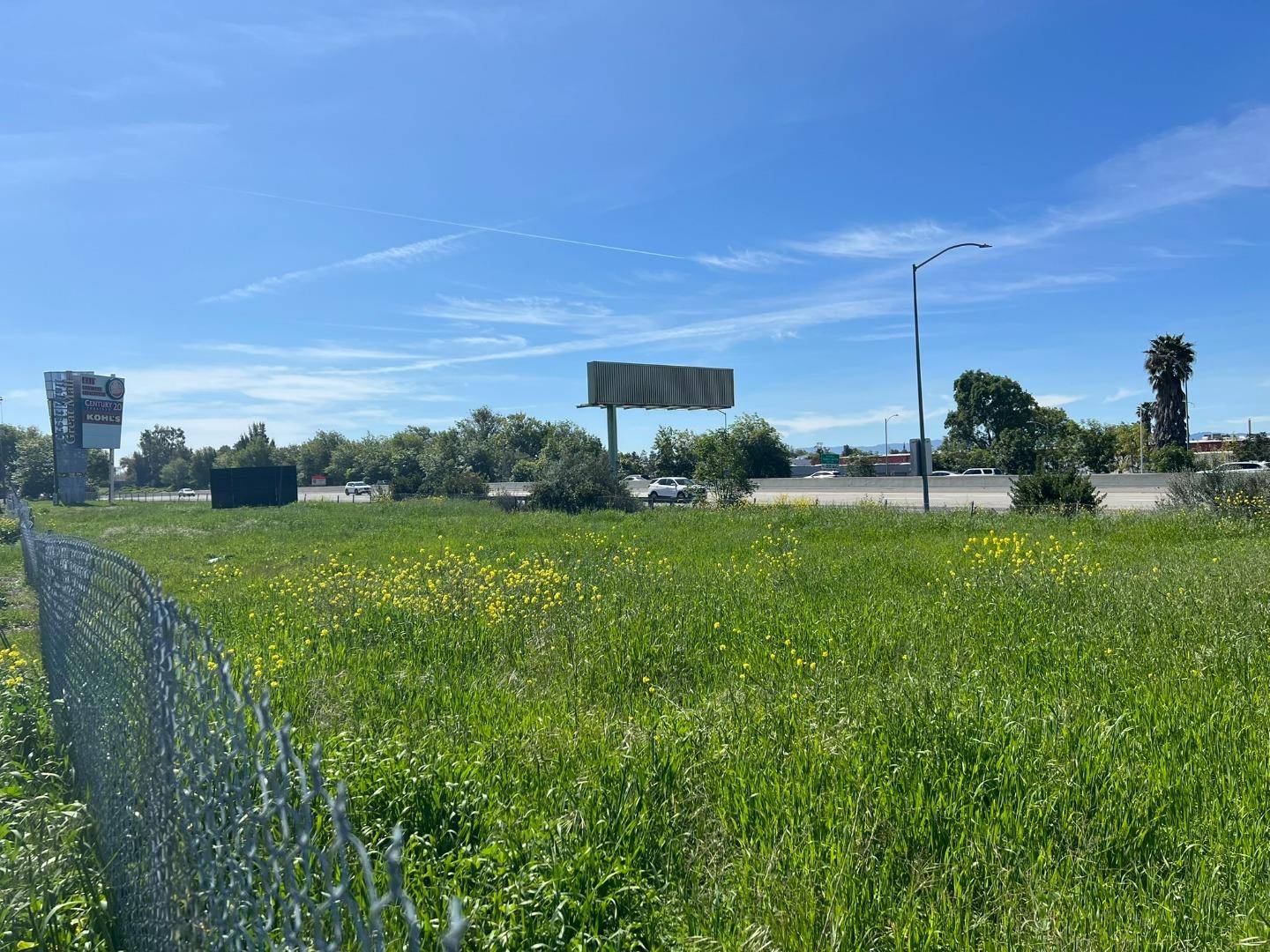 Milpitas, CA 95035,375 DEMPSEY RD