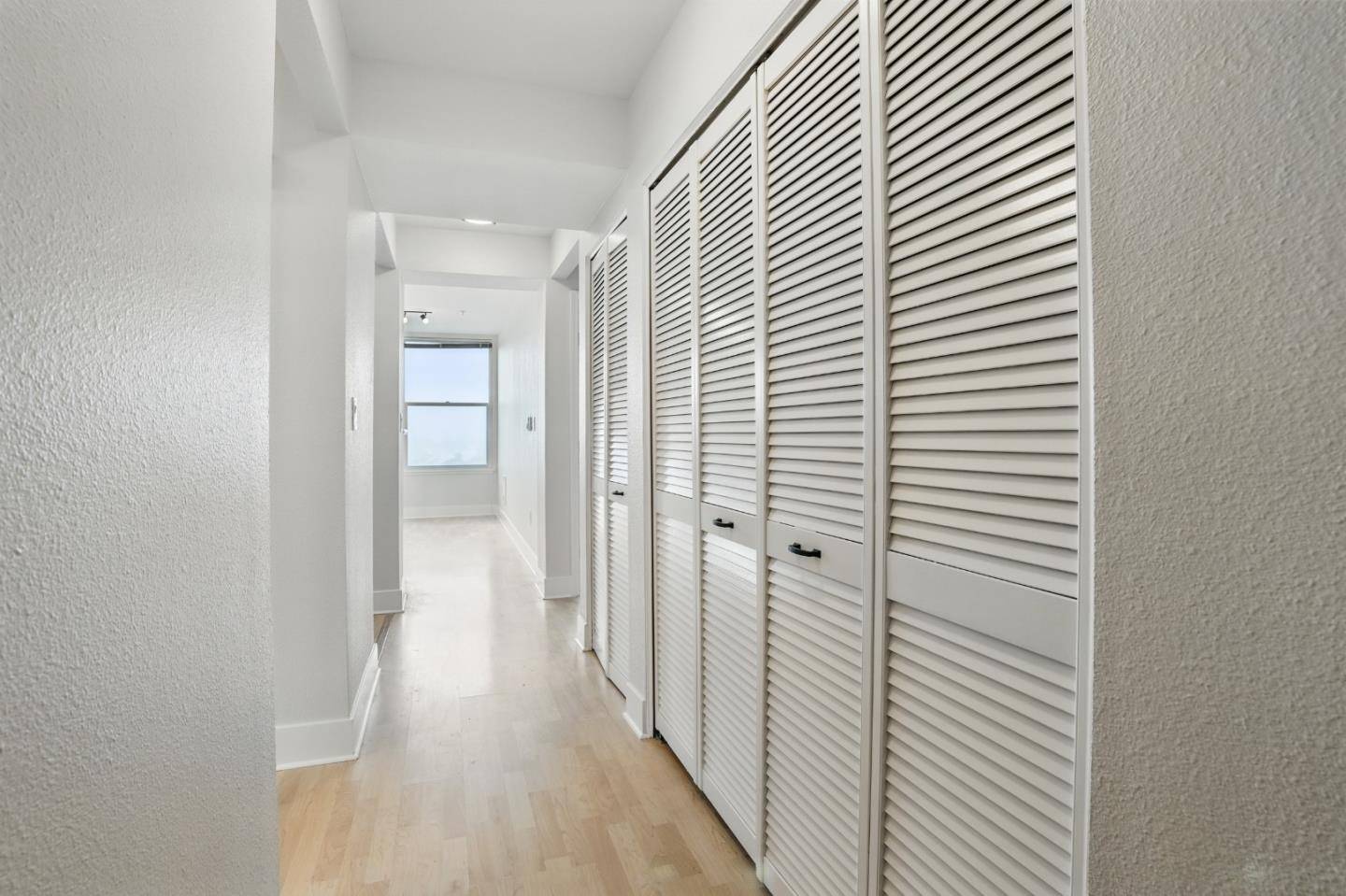 San Francisco, CA 94132,8200 Oceanview TER 302