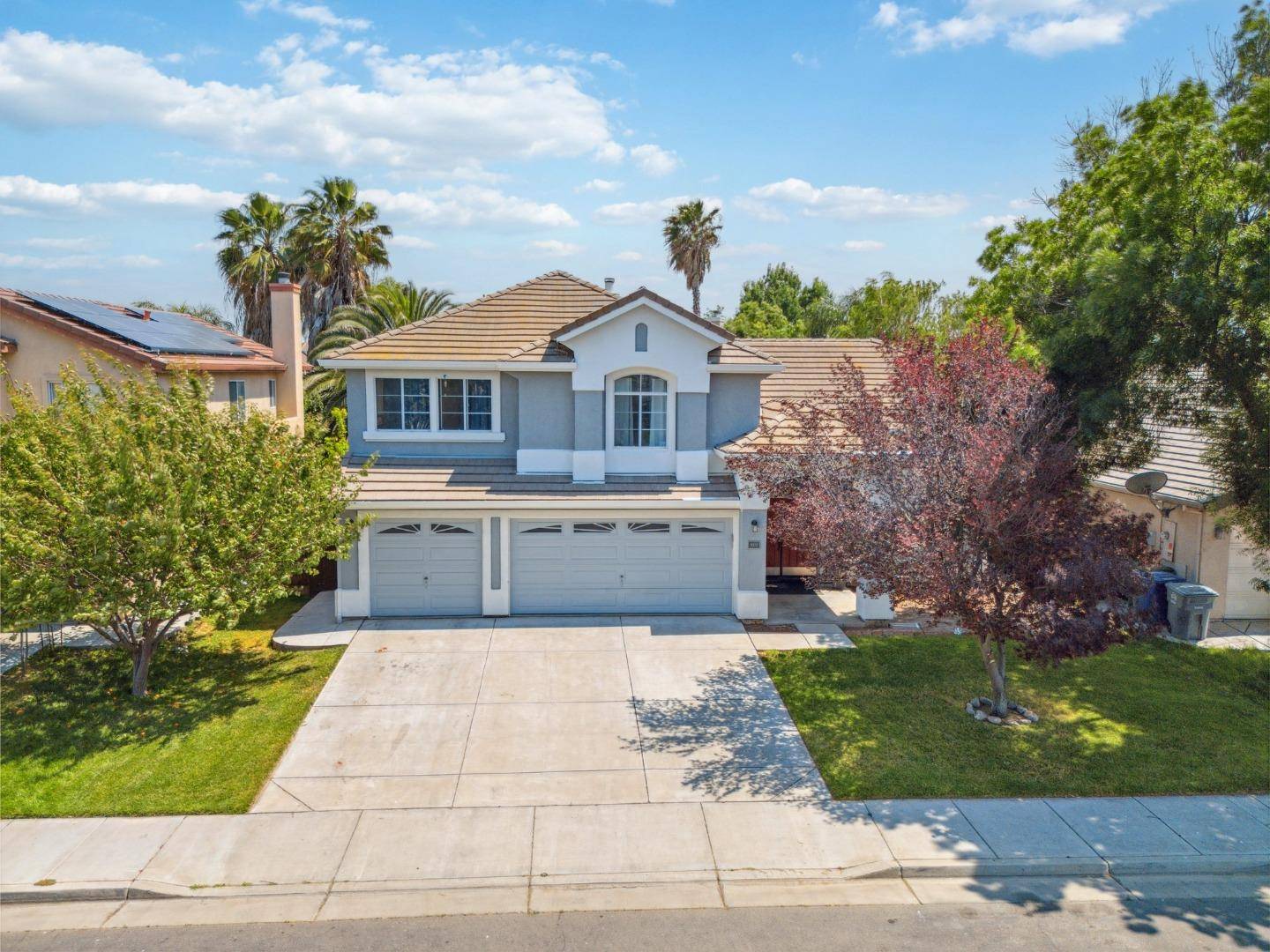 Los Banos, CA 93635,1009 Garden ST