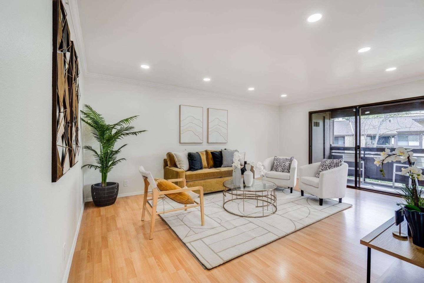 Palo Alto, CA 94303,765 San Antonio RD 24