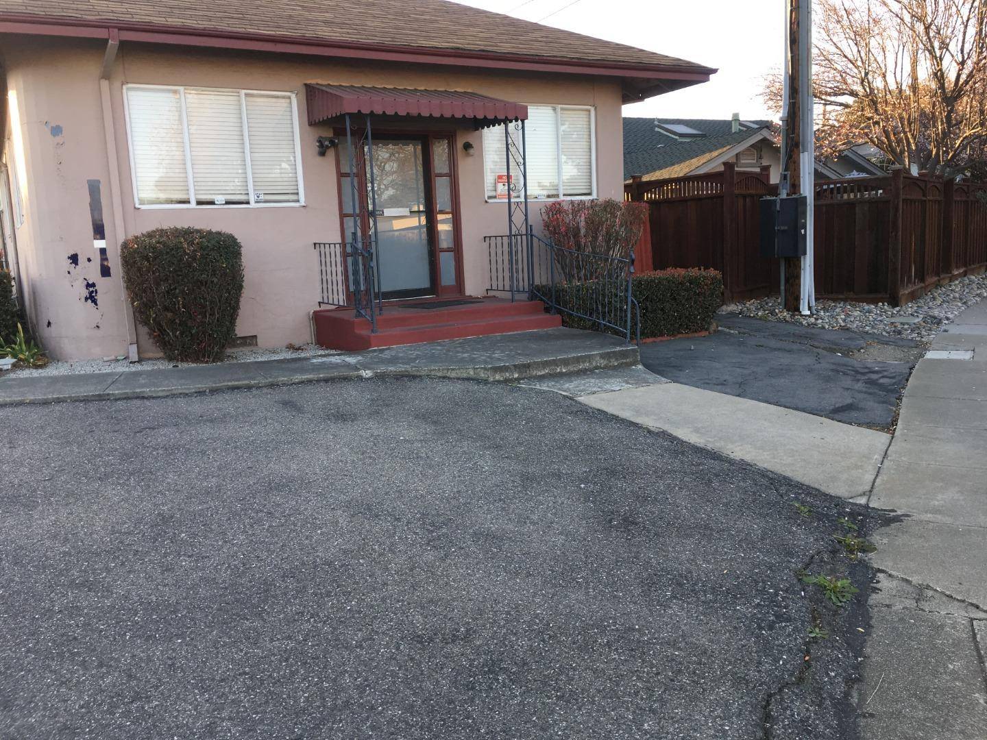 Santa Clara, CA 95051,40 Woodhams RD