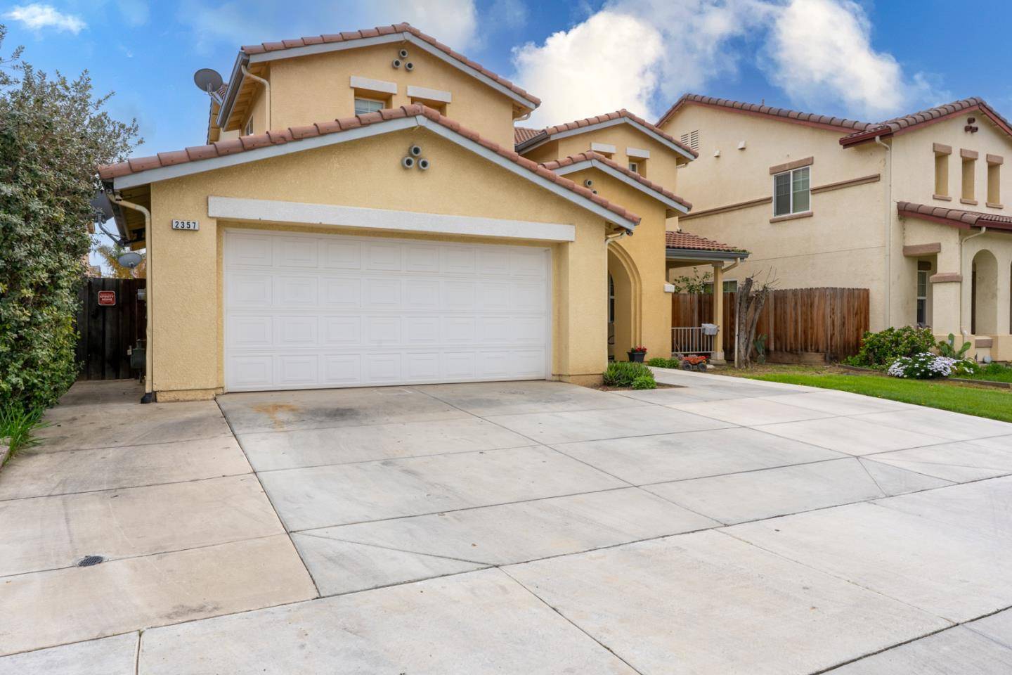 Los Banos, CA 93635,2357 N Rock Creek DR