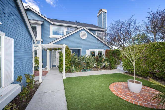Foster City, CA 94404,10 Port Royal AVE