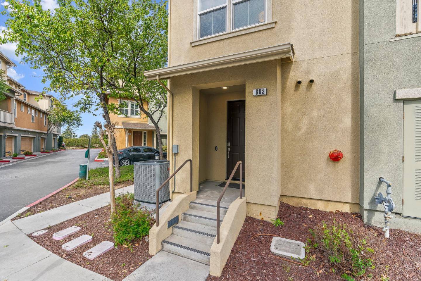 San Jose, CA 95112,803 Modern Ice DR