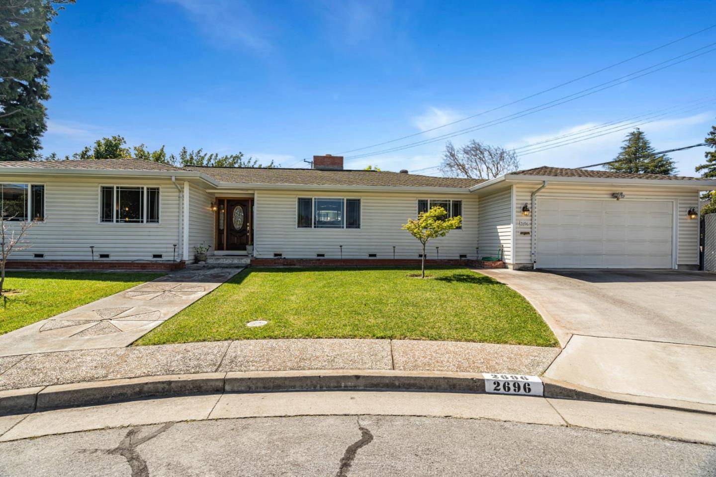 Santa Clara, CA 95051,2696 Birchtree LN