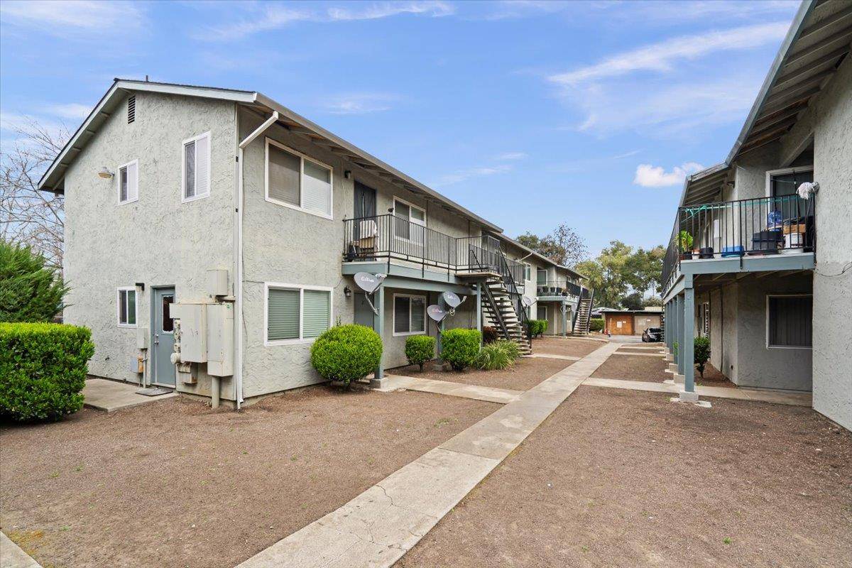 Gilroy, CA 95020,611 E 7th ST