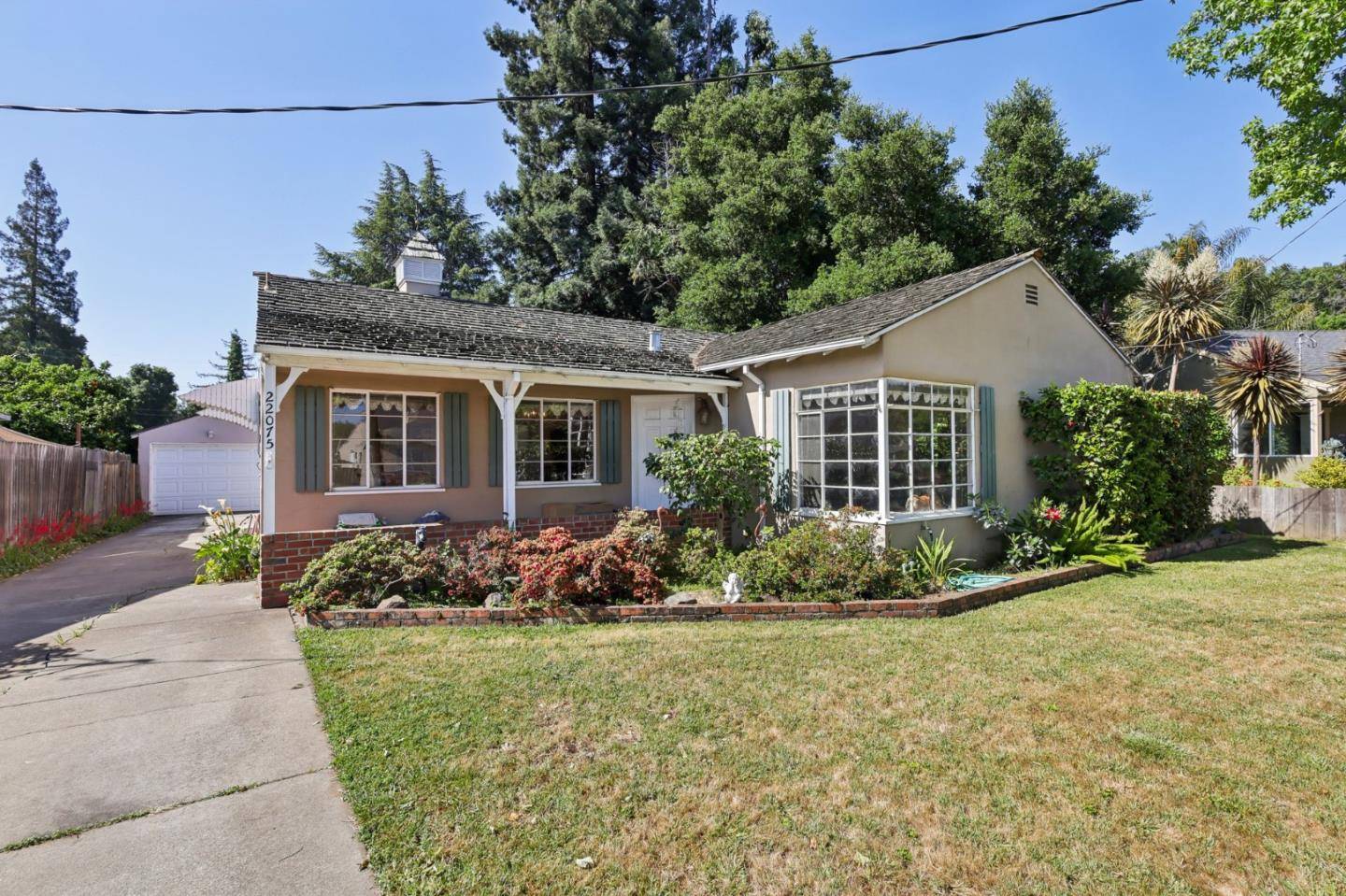 Castro Valley, CA 94546,22075 Baywood AVE