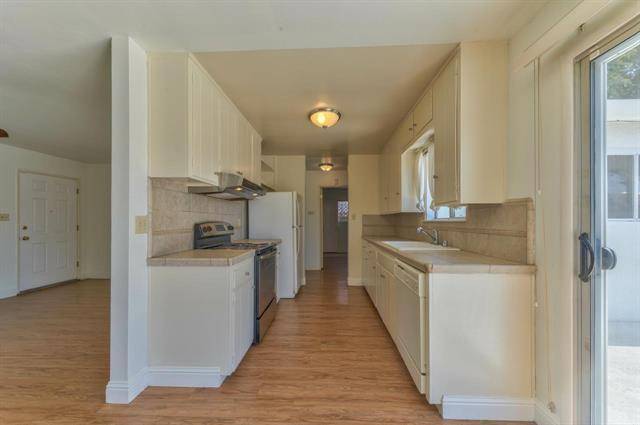 Salinas, CA 93906,736 Sausal DR