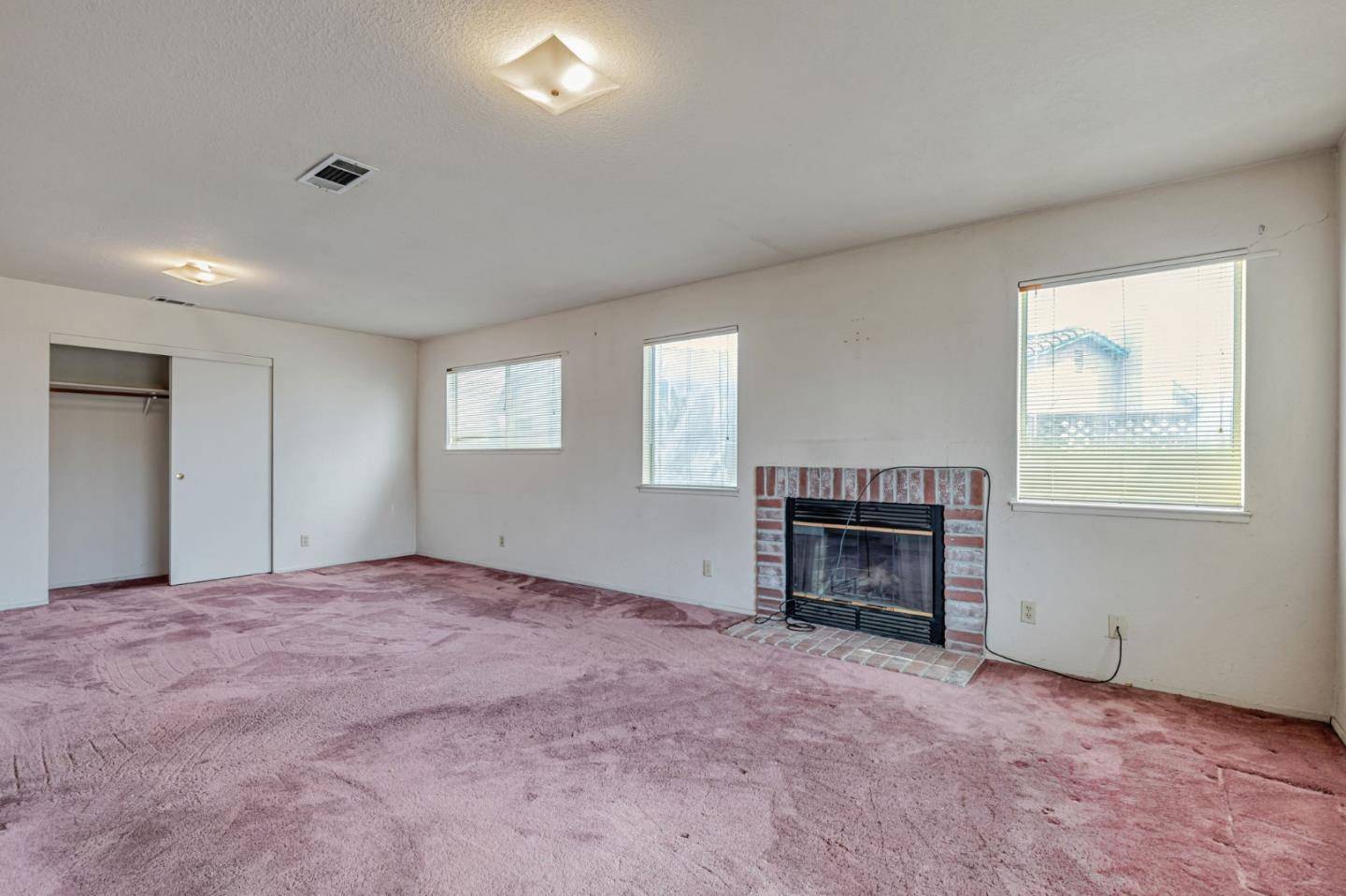 Stockton, CA 95206,2243 Port Trinity CIR