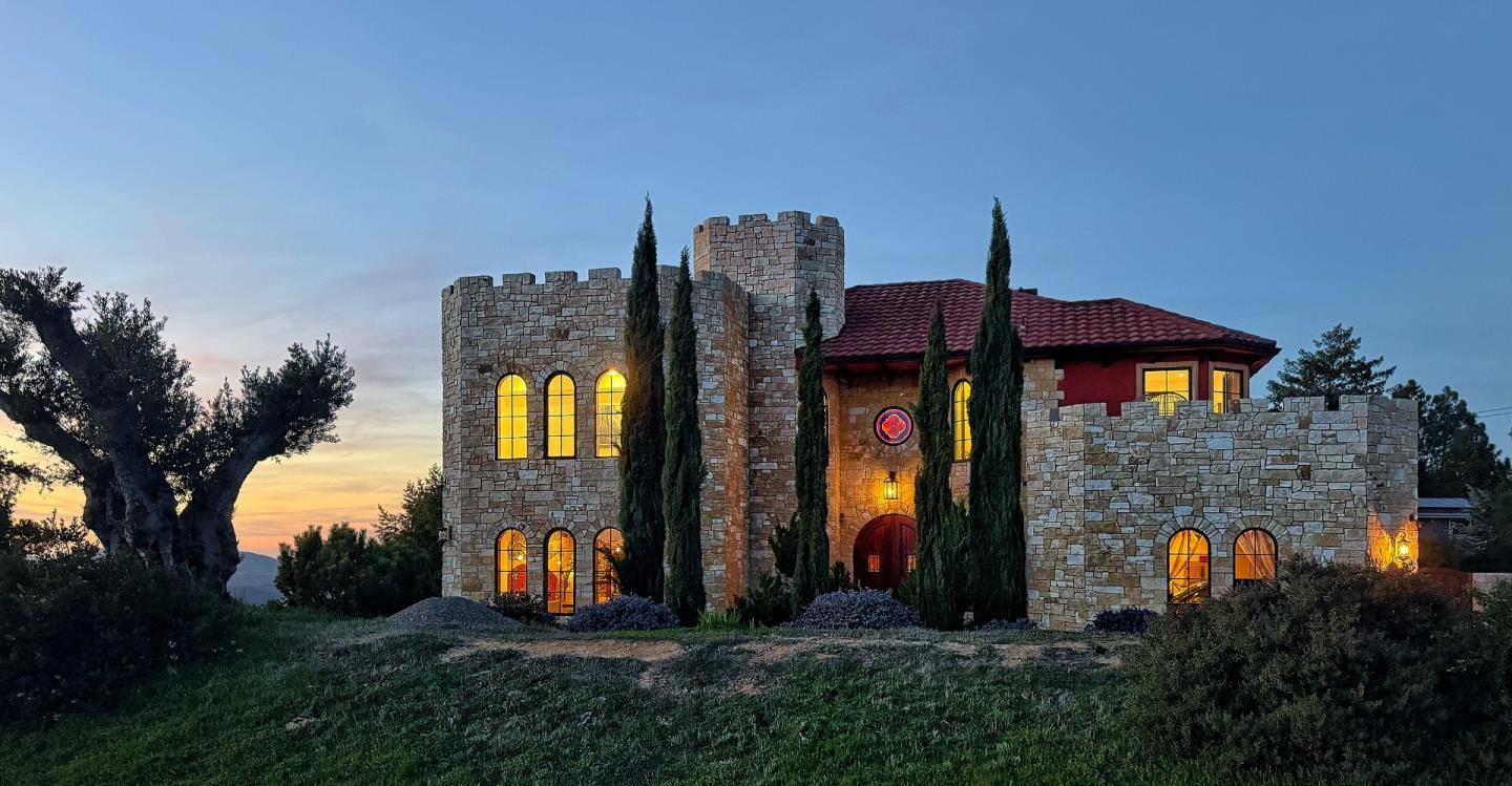 Saratoga, CA 95070,17035 Bohlman RD