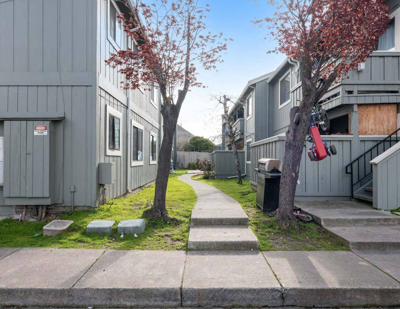 Oakland, CA 94601,4527 Bancroft AVE