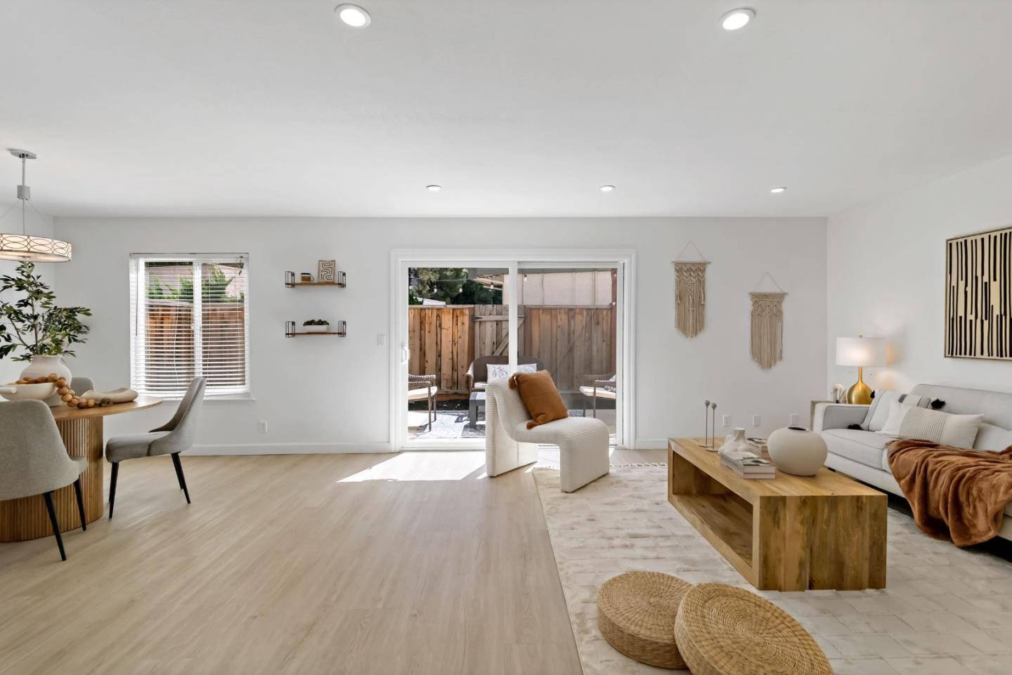Sunnyvale, CA 94089,614 Lakehaven TER