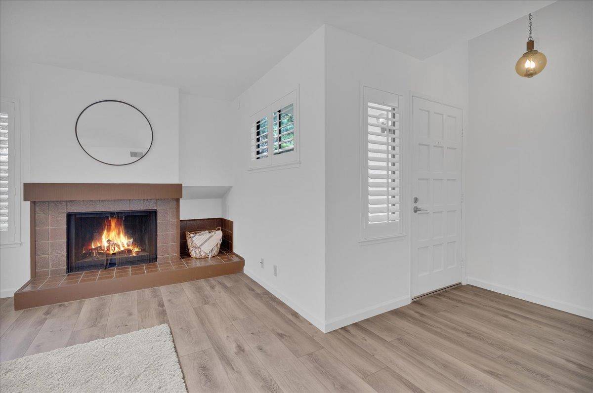Pacific Grove, CA 93950,605 Acorn CT