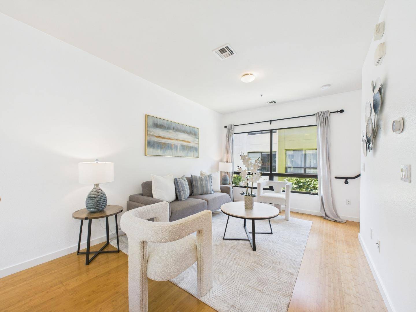 Oakland, CA 94607,904 Zephyr DR
