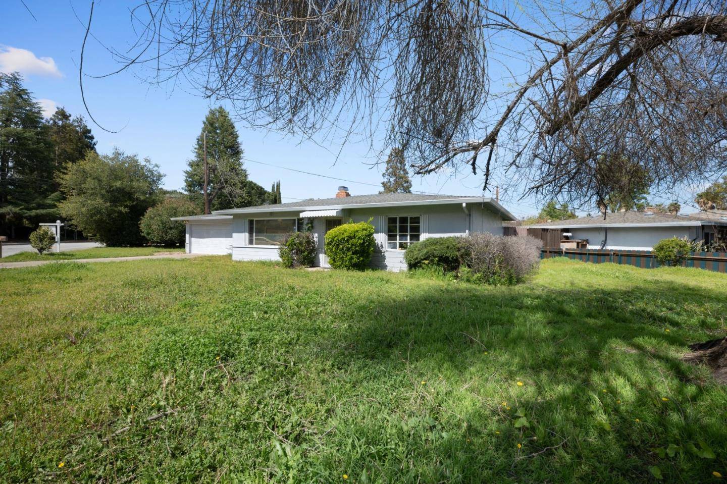 Saratoga, CA 95070,18707 Bucknall RD