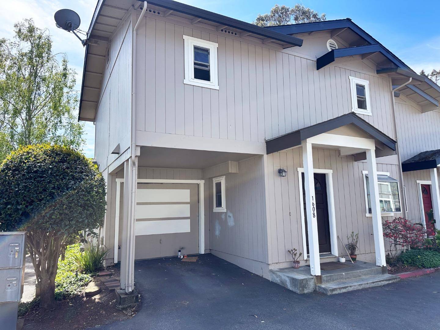 Santa Cruz, CA 95062,1608 Wren PL
