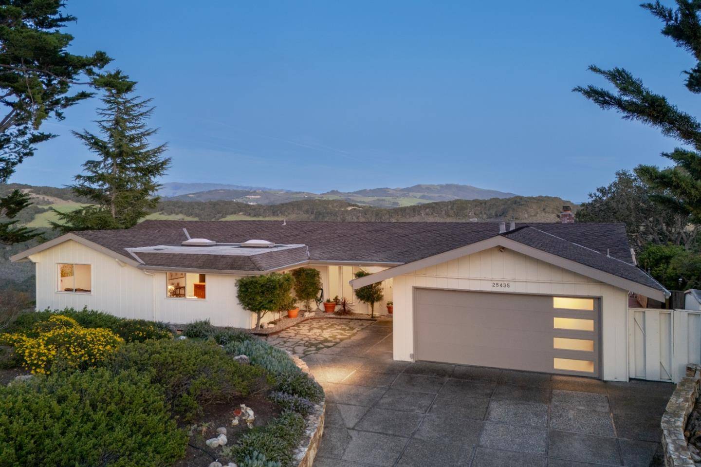 Carmel Valley, CA 93923,25435 Via Cicindela