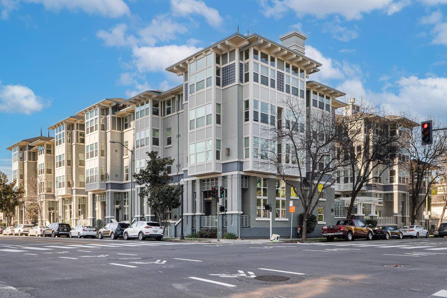 Oakland, CA 94607,655 12th ST 205