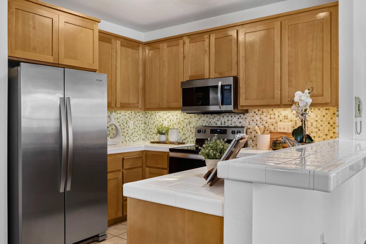 Oakland, CA 94607,655 12th ST 205